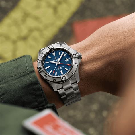 breitling riserva di carica|Avenger Automatic GMT 44 Acciaio inossidabile .